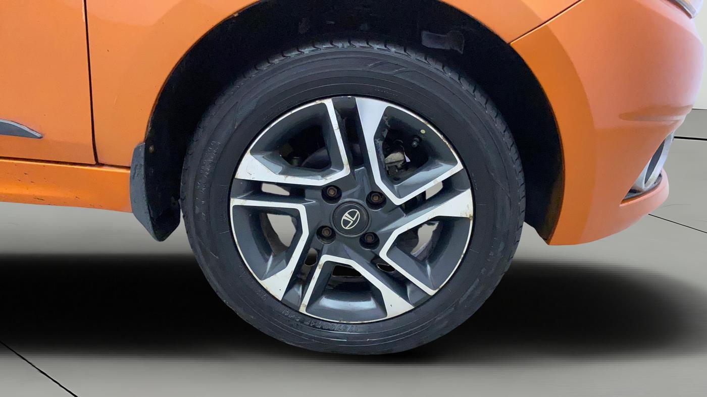 2019 Tata Tiago XZ PLUS PETROL, Petrol, Manual, 31,087 km, Right Front Wheel