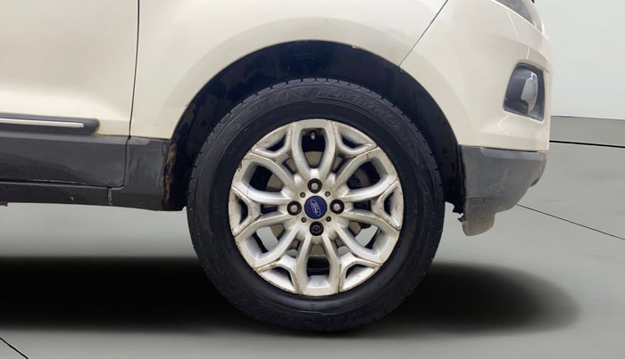 2014 Ford Ecosport TITANIUM 1.5L DIESEL, Diesel, Manual, 1,18,840 km, Right Front Wheel