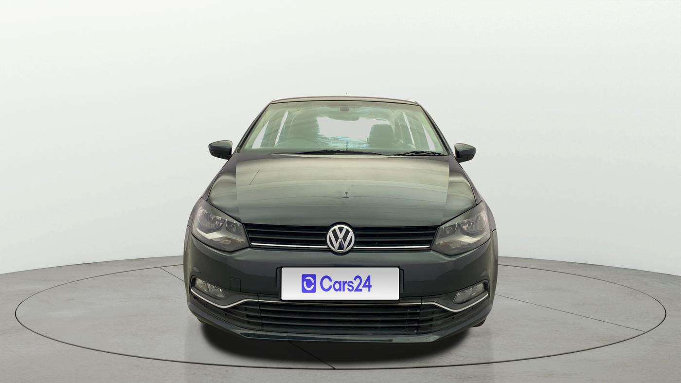 2017 Volkswagen Polo HIGHLINE1.2L, Petrol, Manual, 1,03,836 km, Front
