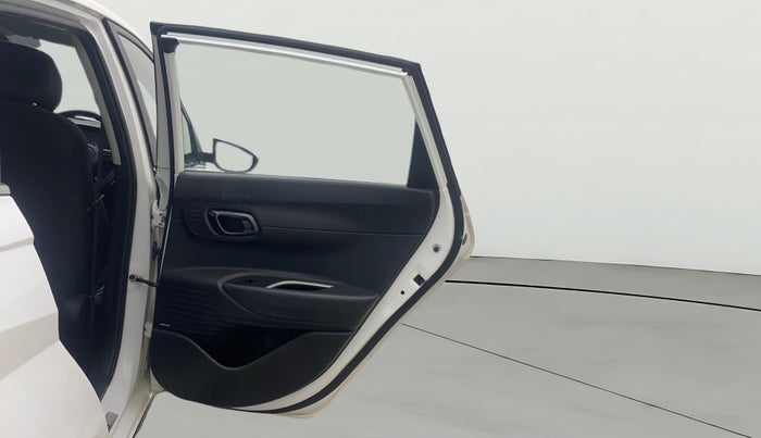 2022 Hyundai NEW I20 ASTA (O) 1.5 CRDI MT, Diesel, Manual, 91,918 km, RHS Rear Door