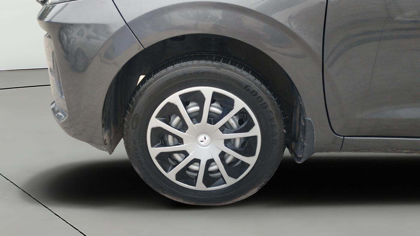 2024 Hyundai GRAND I10 NIOS ERA 1.2 KAPPA VTVT, Petrol, Manual, 18,427 km, Left Front Wheel