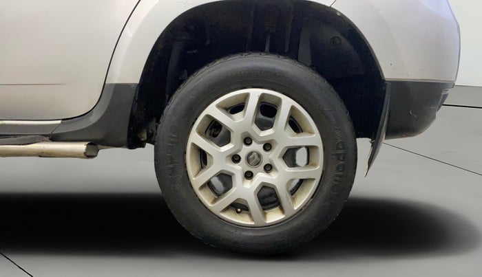 2017 Renault Duster RXL PETROL, Petrol, Manual, 73,012 km, Left Rear Wheel