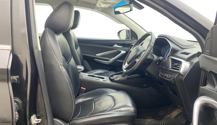 2022 MG HECTOR SHARP 1.5 PETROL CVT, Petrol, Automatic, 89,105 km, Right Side Front Door Cabin
