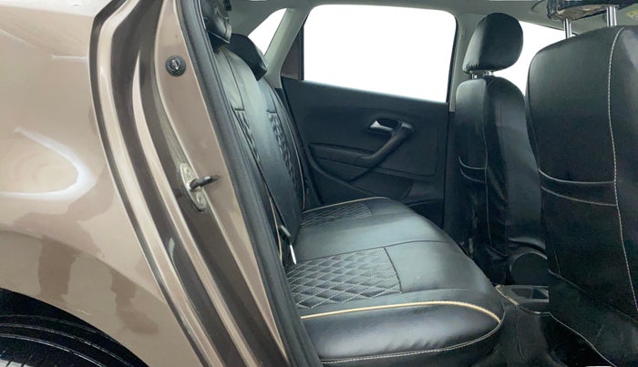 2017 Volkswagen Polo COMFORTLINE 1.2L, Petrol, Manual, 76,943 km, Right Side Rear Door Cabin