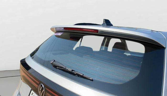 2024 Volkswagen TAIGUN HIGHLINE 1.0 TSI MT, Petrol, Manual, 4,698 km, Rear Wiper