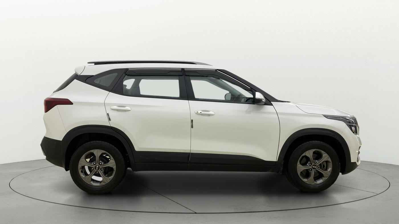 2020 KIA SELTOS HTK PLUS 1.5, Petrol, Manual, 1,05,334 km, Right Side View
