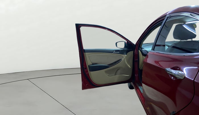 2016 Hyundai Verna 1.6 CRDI SX, Diesel, Manual, 1,02,496 km, LHS Front Door