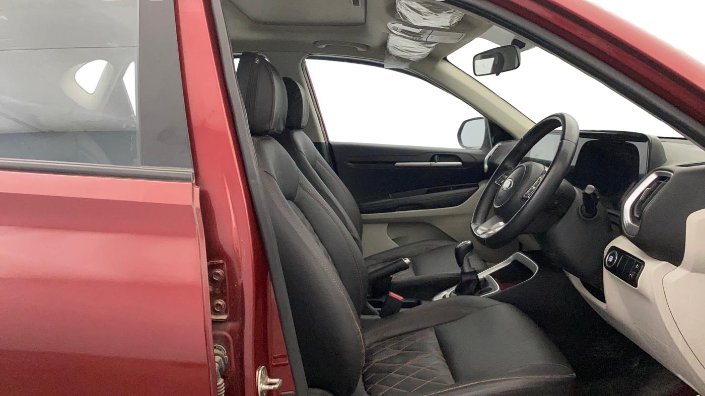 2020 KIA SONET HTX 1.0 IMT, Petrol, Manual, 17,607 km, Right Side Front Door Cabin