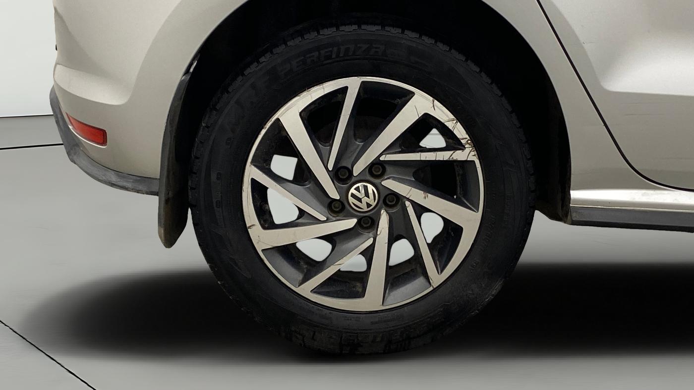 2021 Volkswagen Polo COMFORTLINE 1.0L TSI AT, Petrol, Automatic, 78,806 km, Right Rear Wheel