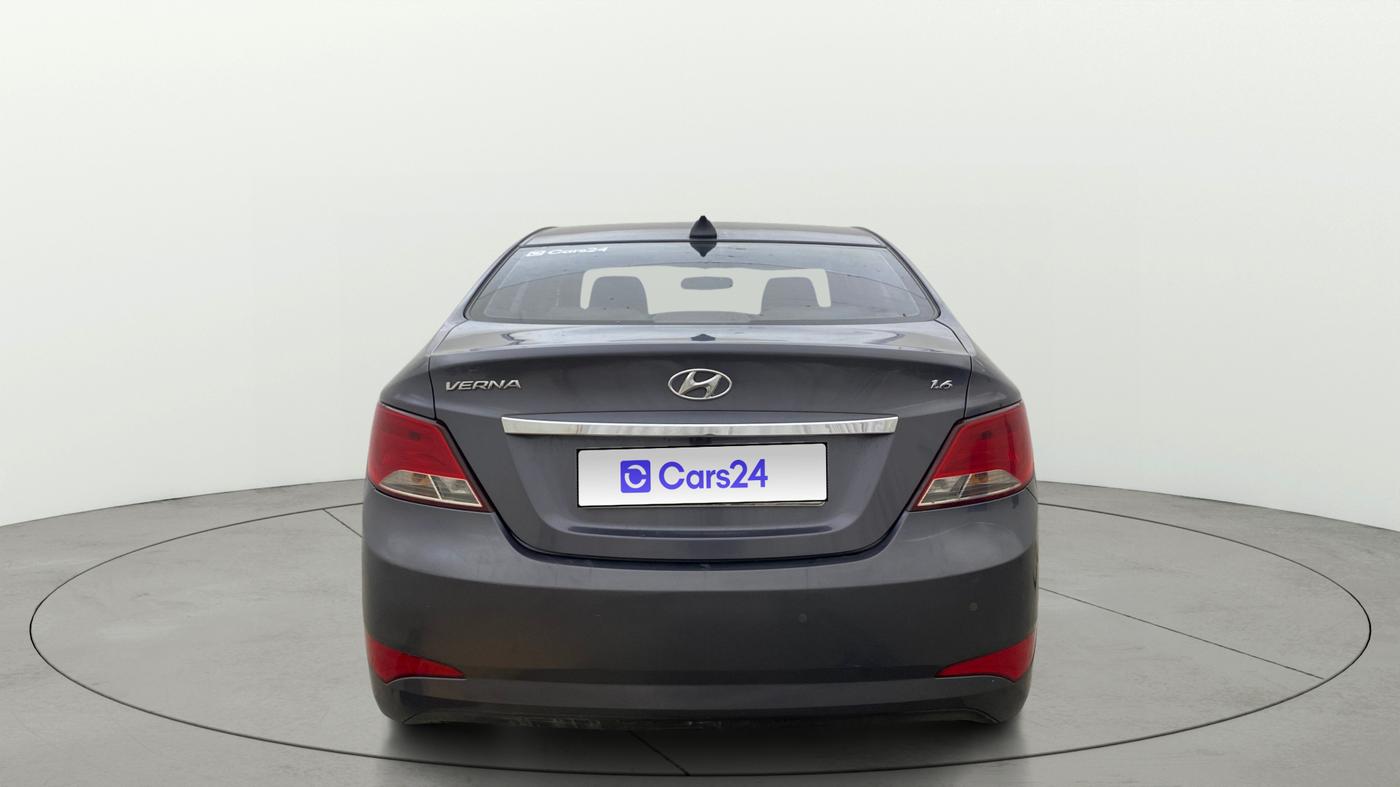 2015 Hyundai Verna FLUIDIC 4S 1.6 VTVT S(O), Petrol, Manual, 33,049 km, Back/Rear
