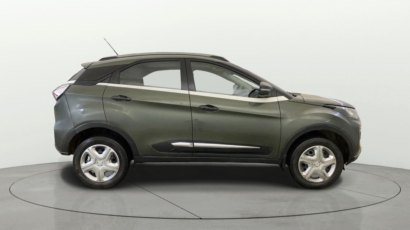 2022 Tata NEXON XM SUNROOF PETROL, Petrol, Manual, 75 km, Right Side View