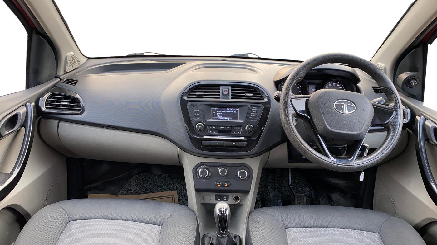 2018 Tata Tiago XT PETROL, Petrol, Manual, 75,335 km, Dashboard