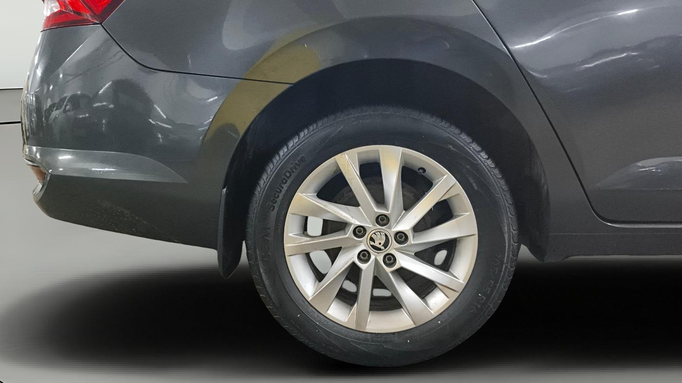 2023 Skoda SLAVIA AMBITION 1.0L TSI AT, Petrol, Automatic, 28,137 km, Right Rear Wheel