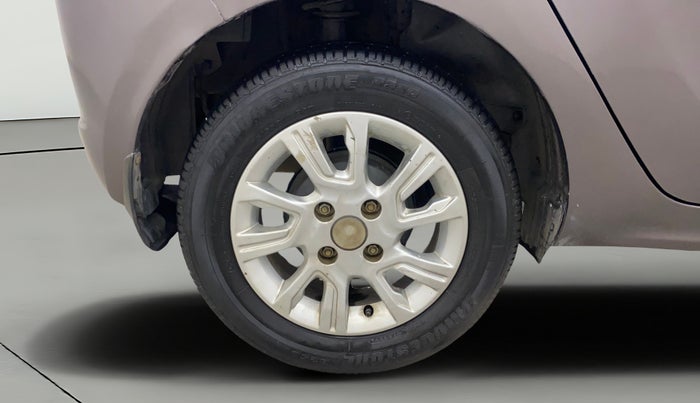 2018 Tata Tiago XZ PETROL, Petrol, Manual, 30,975 km, Right Rear Wheel