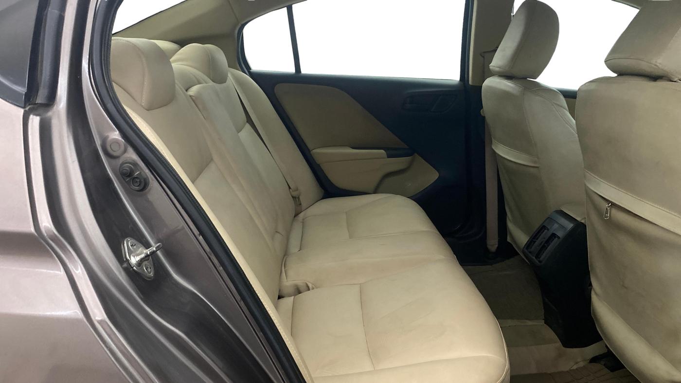 2014 Honda City 1.5L I-VTEC SV CVT, Petrol, Automatic, 1,04,768 km, Right Side Rear Door Cabin