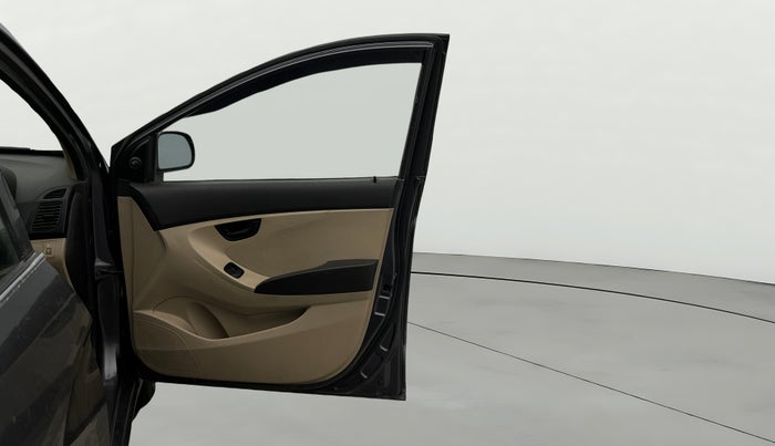 2018 Hyundai Eon MAGNA +, Petrol, Manual, 1,15,998 km, RHS Front Door