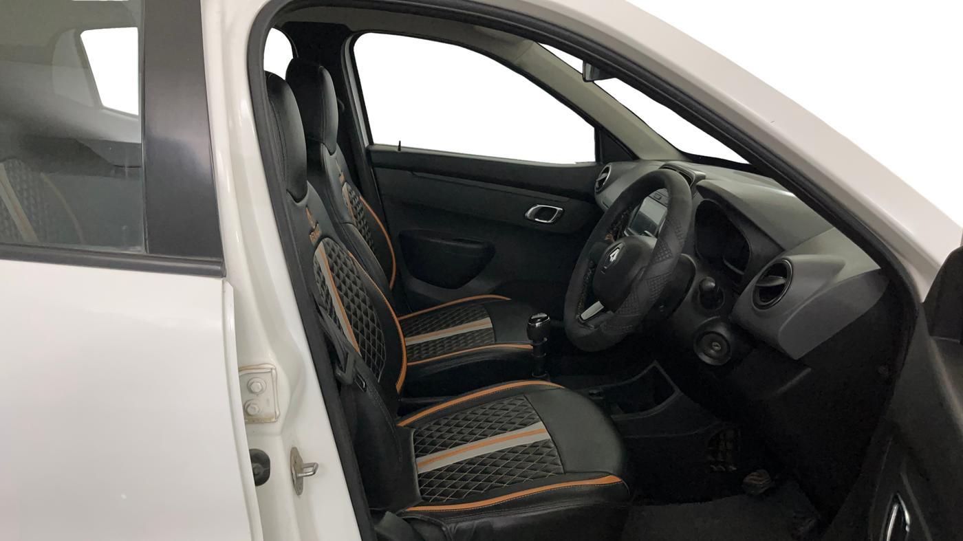 2019 Renault Kwid RXT 1.0 (O), Petrol, Manual, 36,665 km, Right Side Front Door Cabin