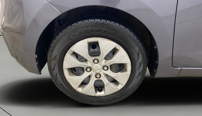 2018 Hyundai Xcent S 1.2, Petrol, Manual, 1,44,410 km, Left Front Wheel