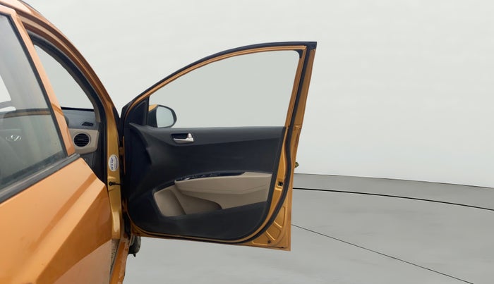 2015 Hyundai Grand i10 ASTA AT 1.2 KAPPA VTVT, Petrol, Automatic, 39,713 km, RHS Front Door