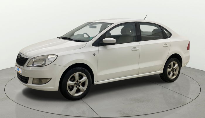 2013 Skoda Rapid AMBITION 1.6 TDI CR MT PLUS ALLOY, Diesel, Manual, 1,19,608 km, Left Front Diagonal