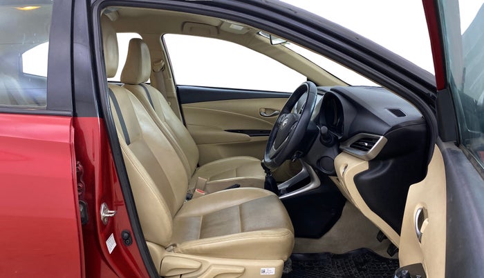 2019 Toyota YARIS V MT, Petrol, Manual, 30,300 km, Right Side Front Door Cabin