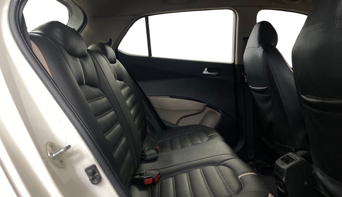 2015 Hyundai Grand i10 SPORTZ 1.2 KAPPA VTVT, Petrol, Manual, 50,149 km, Right Side Rear Door Cabin