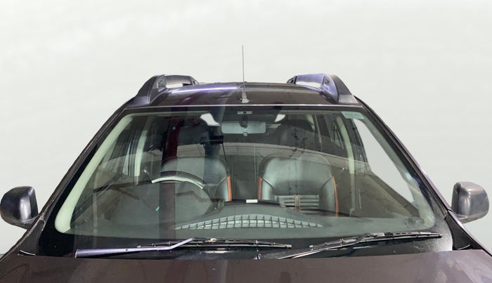 2017 Renault Duster RXE PETROL, Petrol, Manual, 27,433 km, Front Windshield