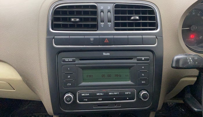 2013 Skoda Rapid AMBITION 1.6 TDI CR MT PLUS, Diesel, Manual, 1,04,812 km, Air Conditioner