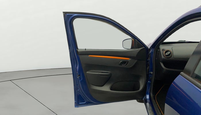 2017 Renault Kwid CLIMBER 1.0, Petrol, Manual, 53,503 km, LHS Front Door