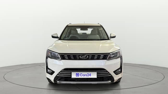 2022 Mahindra XUV300 W8 (O) 1.5 DIESEL AMT, Diesel, Automatic, 87,418 km, Front
