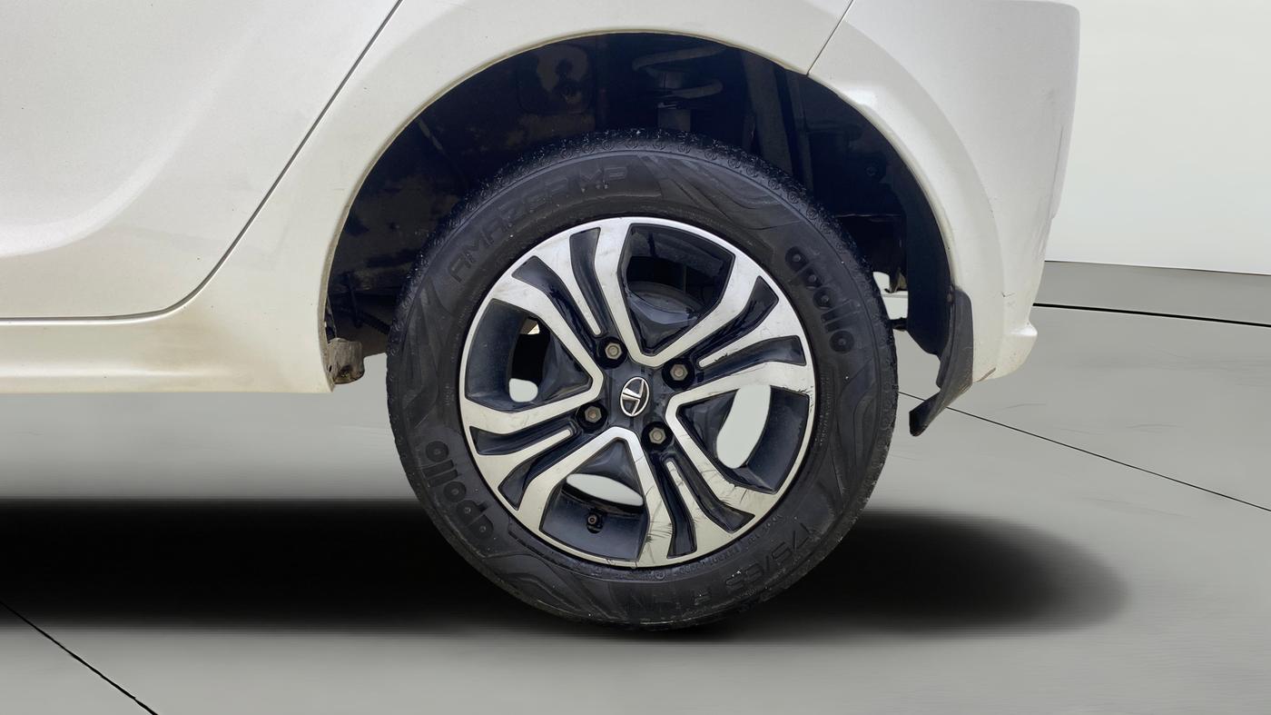 2023 Tata Tiago XZ PLUS CNG, CNG, Manual, 17,118 km, Left Rear Wheel