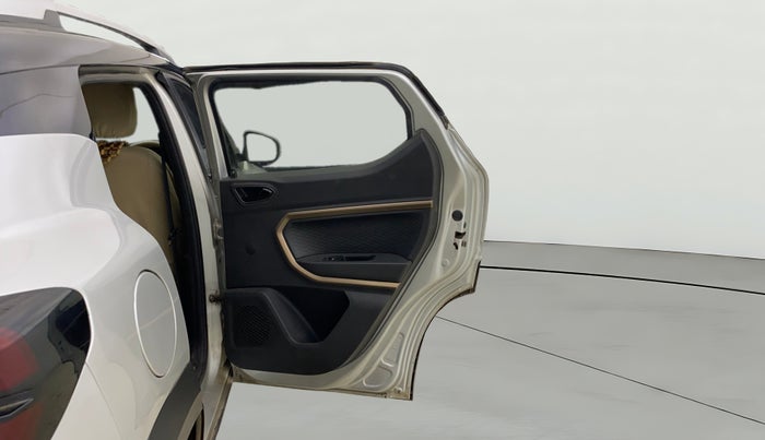 2022 Renault Kiger RXT (O) MT DUAL TONE, Petrol, Manual, 24,402 km, RHS Rear Door