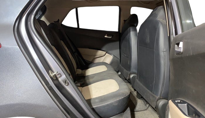 2017 Hyundai Grand i10 SPORTZ (O) AT 1.2 KAPPA VTVT, Petrol, Automatic, 77,839 km, Right Side Rear Door Cabin