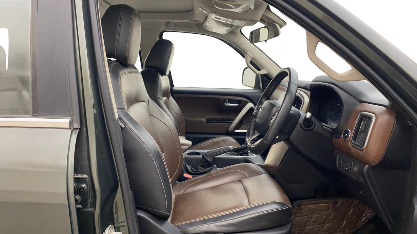 2022 Mahindra SCORPIO-N Z8 L DIESEL AT 2WD 7 STR, Diesel, Automatic, 78,037 km, Right Side Front Door Cabin