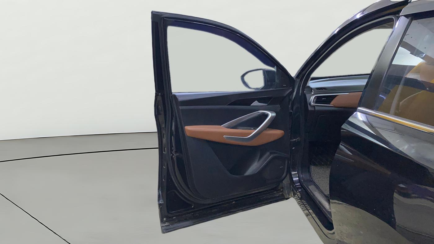 2021 MG HECTOR PLUS SELECT 2.0 DIESEL TURBO MT 7-STR, Diesel, Manual, 30,192 km, LHS Front Door