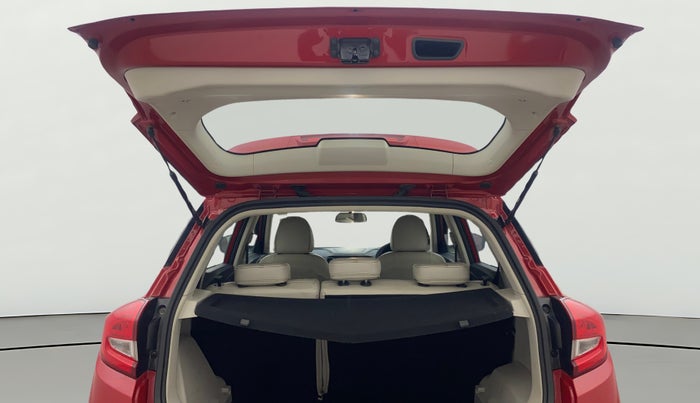 2021 Mahindra XUV300 W6 1.2 PETROL AMT, Petrol, Automatic, 47,970 km, Boot Door Open