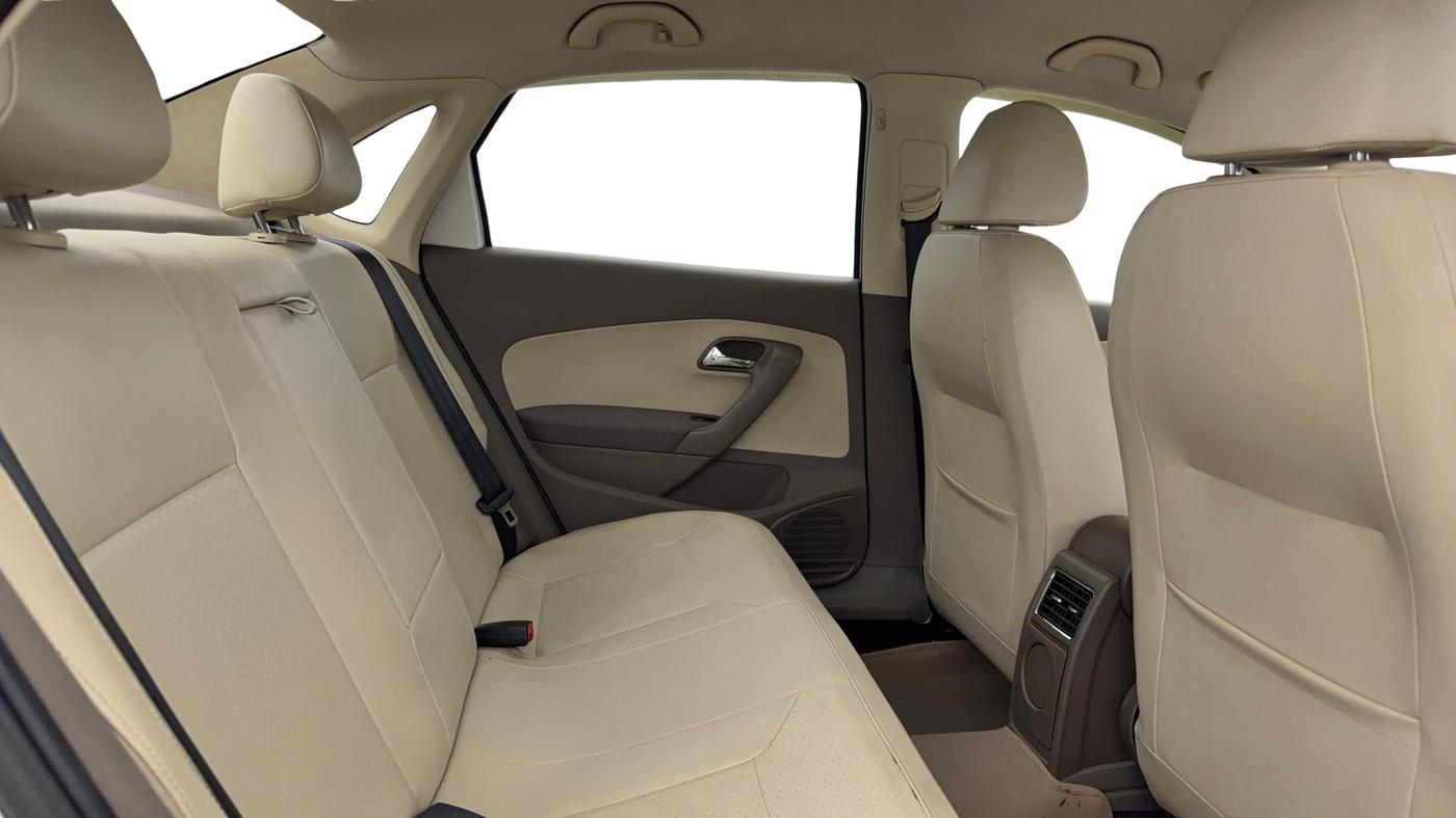 2015 Skoda Rapid 1.6 MPI ELEGANCE PLUS AT, Petrol, Automatic, 74,992 km, Right Side Rear Door Cabin