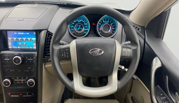 2016 Mahindra XUV500 W6, Diesel, Manual, 89,770 km, Steering Wheel Close Up