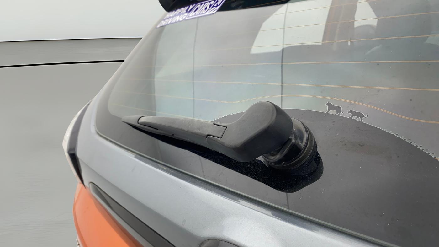2018 Tata NEXON XZ PLUS PETROL DUAL TONE, Petrol, Manual, 41,753 km, Rear Wiper