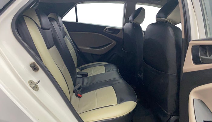 2017 Hyundai Elite i20 MAGNA EXECUTIVE 1.2, Petrol, Manual, 1,02,864 km, Right Side Rear Door Cabin