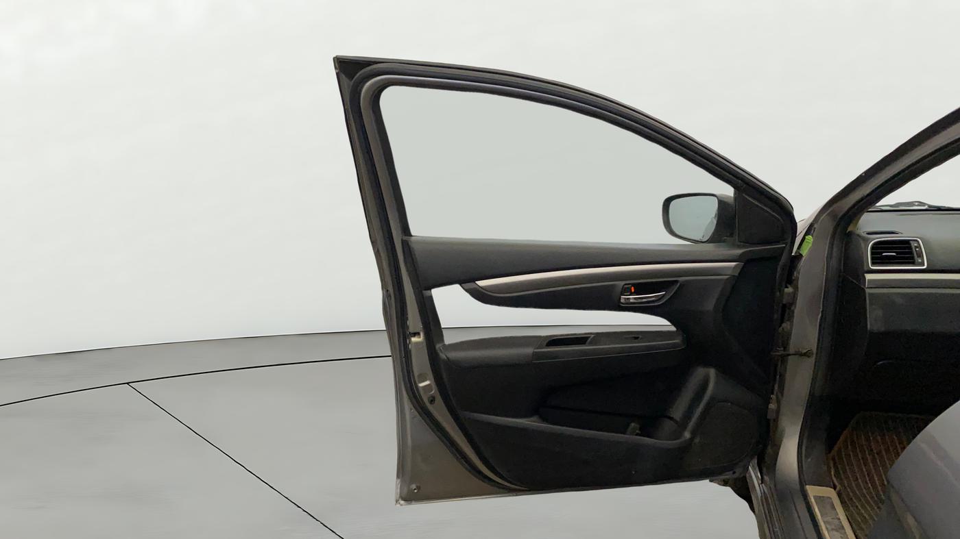 2016 Maruti Ciaz ZXI+ RS, Petrol, Manual, 76,161 km, LHS Front Door