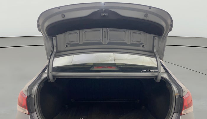 2018 Hyundai Verna 1.6 VTVT SX O, Petrol, Manual, 59,644 km, Boot Door Open