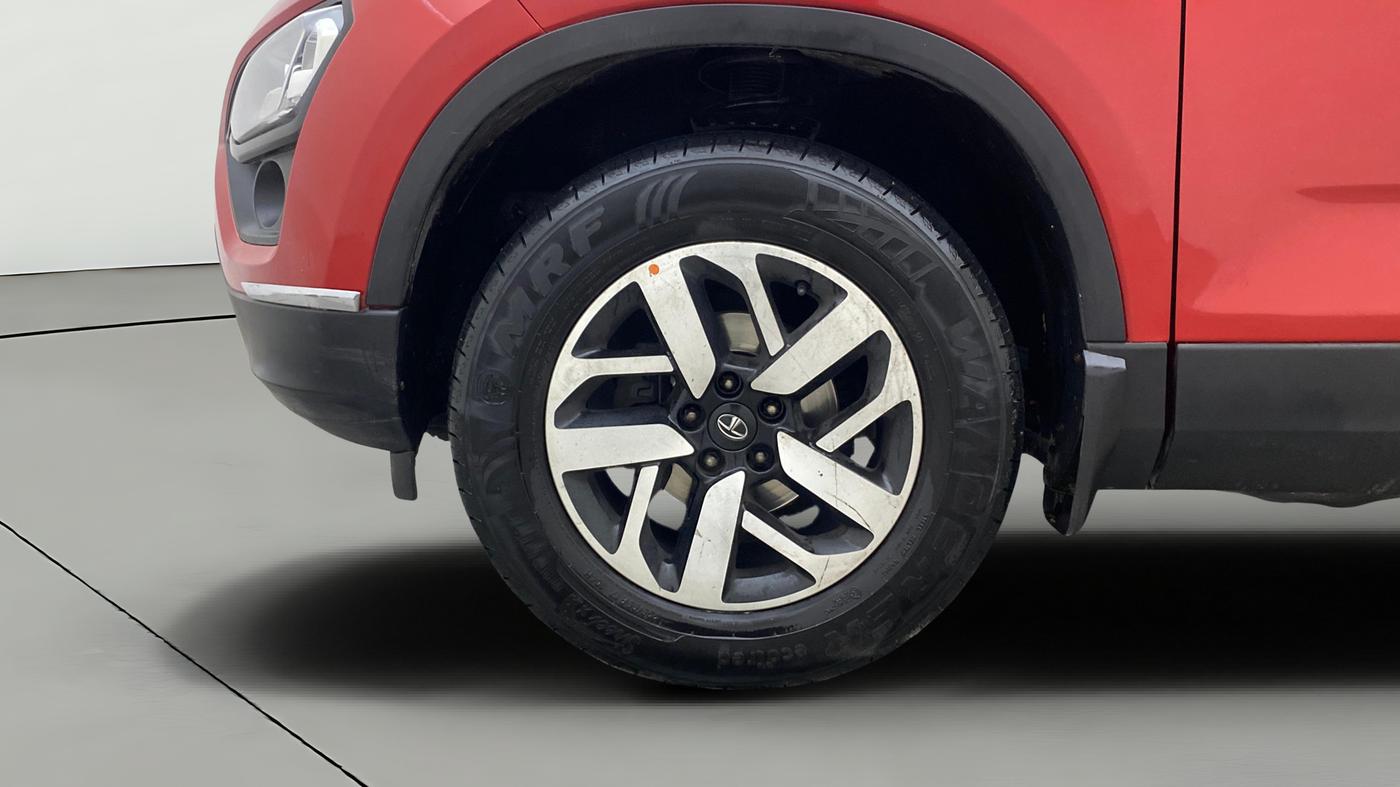 2022 Tata Harrier XZ PLUS 2.0L, Diesel, Manual, 94,999 km, Left Front Wheel