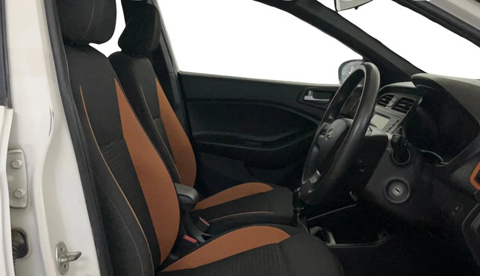 2017 Hyundai Elite i20 ASTA 1.2 DUAL TONE, Petrol, Manual, 37,046 km, Right Side Front Door Cabin