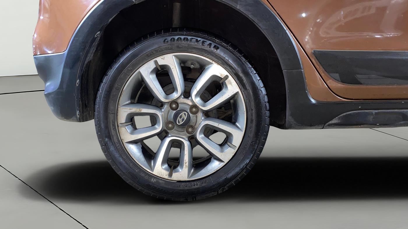 2018 Hyundai i20 Active 1.2 SX, Petrol, Manual, 64,290 km, Right Rear Wheel