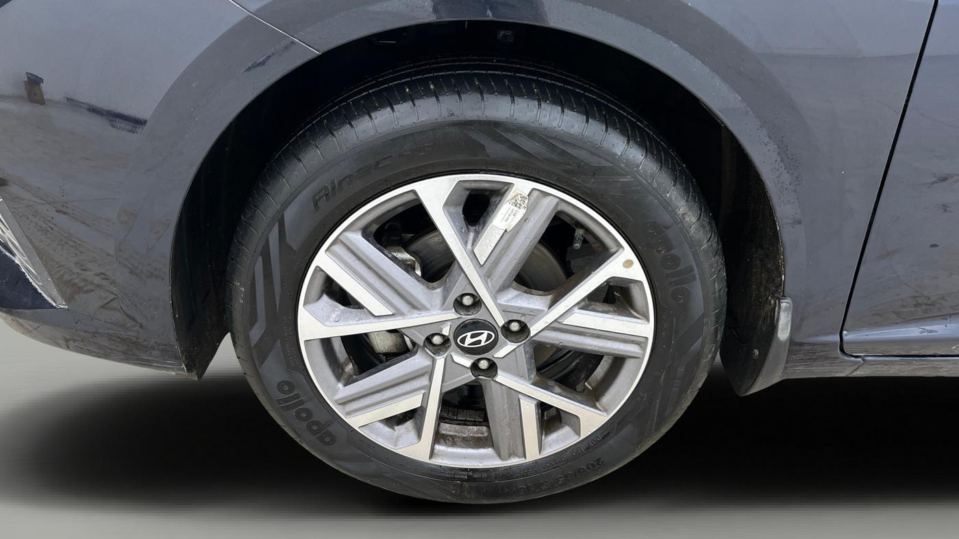 2023 Hyundai Verna  SX 1.5 MPI IVT, Petrol, Automatic, 14,186 km, Left Front Wheel
