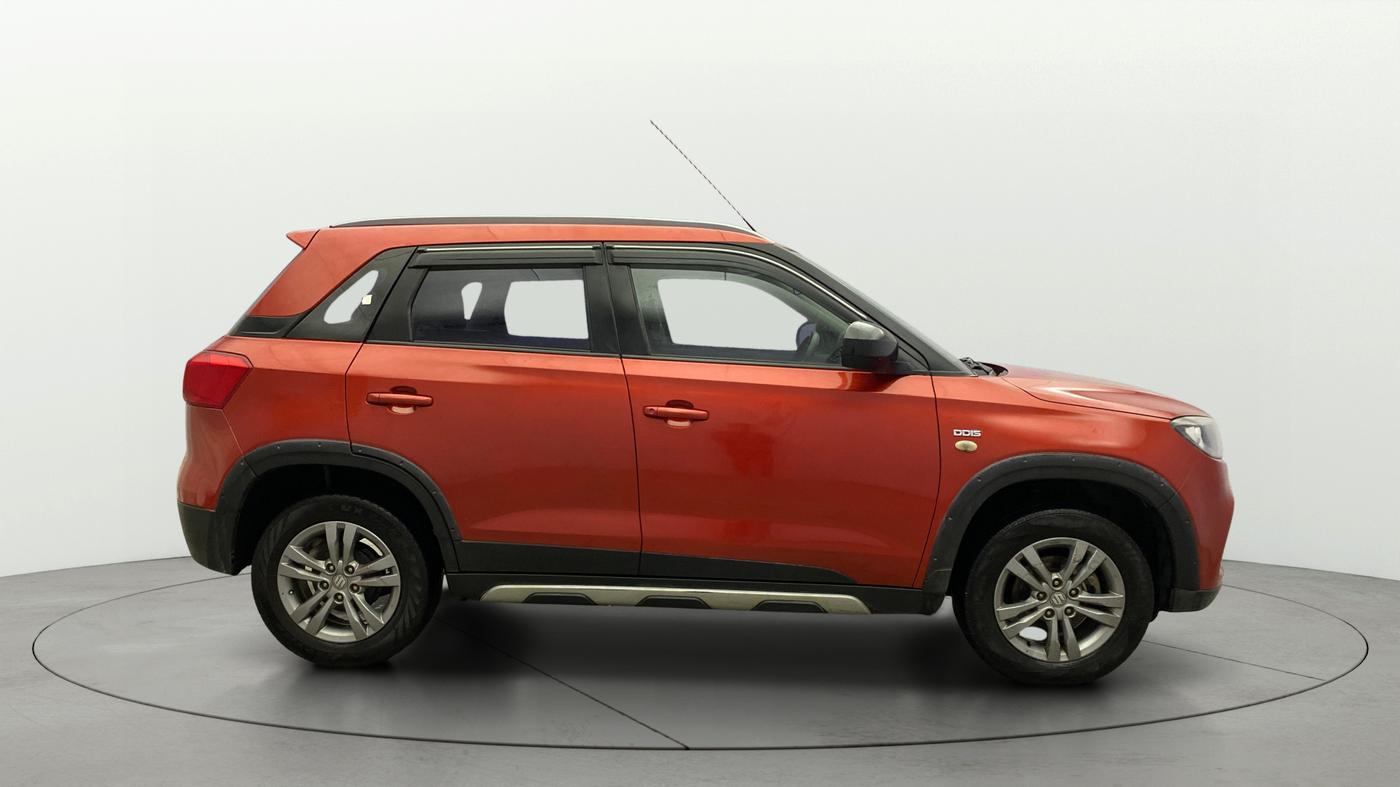2016 Maruti Vitara Brezza ZDI, Diesel, Manual, 1,05,189 km, Right Side View