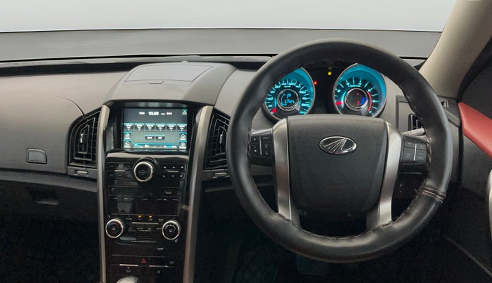2019 Mahindra XUV500 W7 AT, Diesel, Automatic, 61,362 km, Steering Wheel Close Up