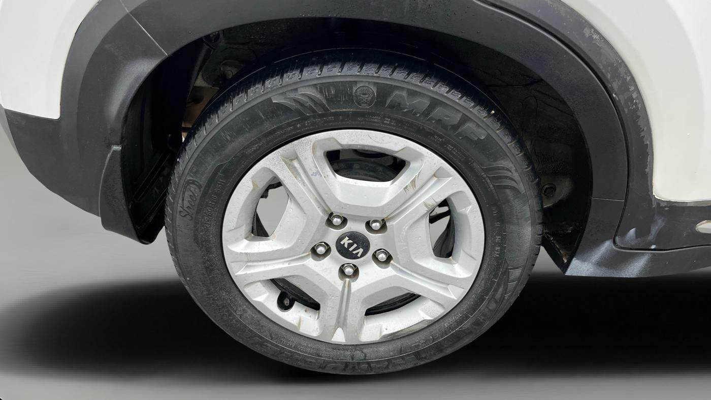 2021 KIA SONET HTX 1.5, Diesel, Manual, 70,806 km, Right Rear Wheel