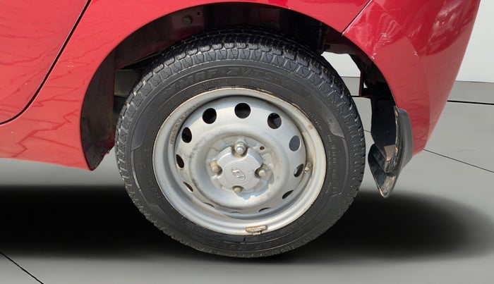 2018 Hyundai Eon ERA +, Petrol, Manual, 44,356 km, Left Rear Wheel